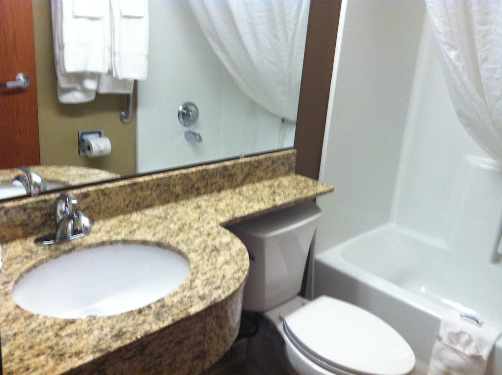 Microtel Inn & Suites Pleasanton Rom bilde